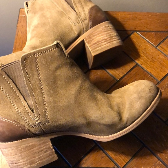 Clarks suede brown ankle booties size 9 1/2 - Picture 7 of 8